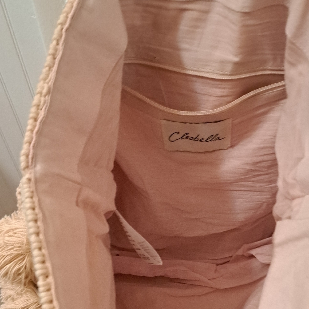 Cleobella Swoon Large Peachy Cream  Macrame Tote W/ Beads  & Tassels  Excellent - Picture 9 of 11